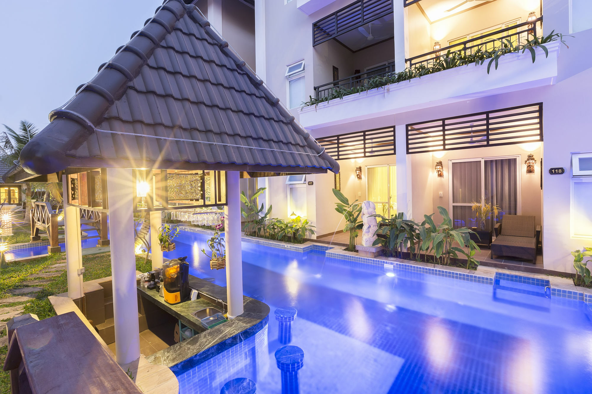 Bali Hotel Phnom Penh Exterior foto